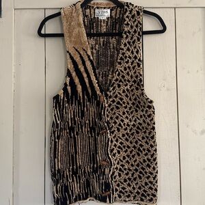 St. Louis vintage Black and Gold Patterned Knit Vest